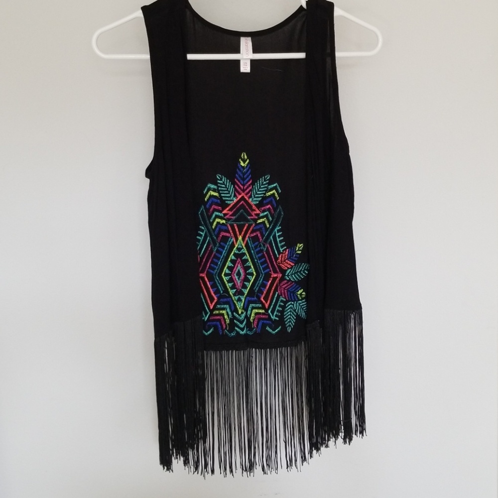 Printed vest wirh fringe